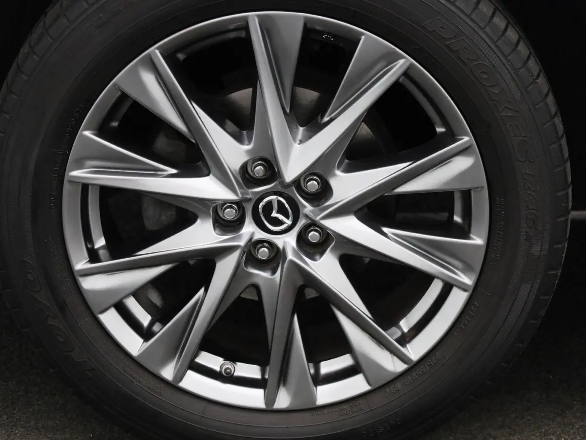 2.0 SkyActiv-G 165 Signature | SCHUIF-KANTELDAK | LEER | HEAD-UP | STOEL-STUURWIELVERWARMING | STOELVERKOELING | CAMERA | NAVIGATIE | BOSE AUDIO