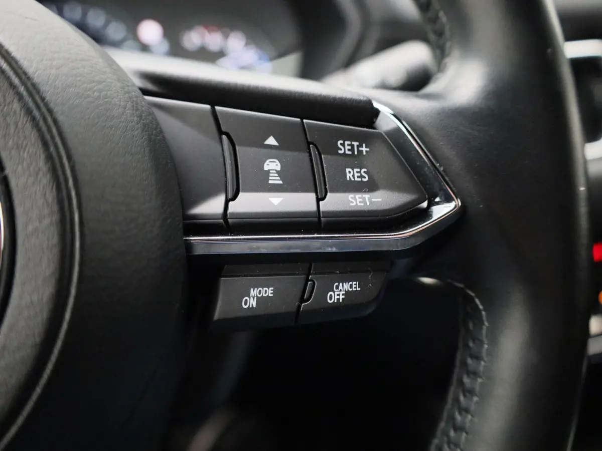 2.0 SkyActiv-G 165 Signature | SCHUIF-KANTELDAK | LEER | HEAD-UP | STOEL-STUURWIELVERWARMING | STOELVERKOELING | CAMERA | NAVIGATIE | BOSE AUDIO