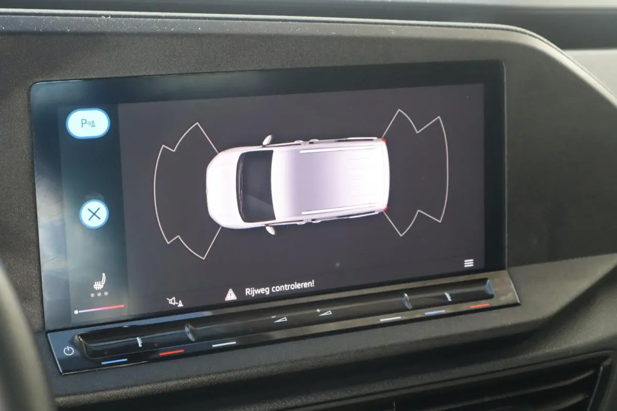 2.0 TDI 122pk DSG | Trekhaak | Navigatie | Bestuurdersstoel Verwarmd