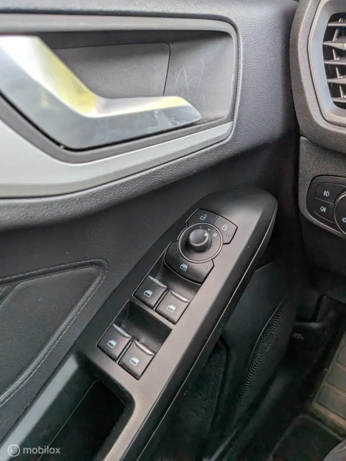 1.0 EcoBoost Hybrid Trend Edition Business