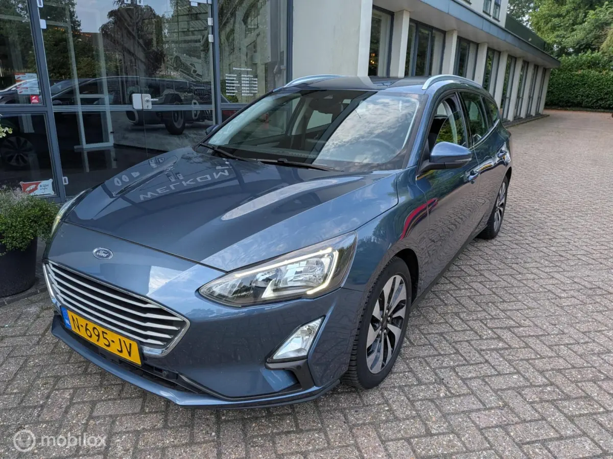 1.0 EcoBoost Hybrid Trend Edition Business
