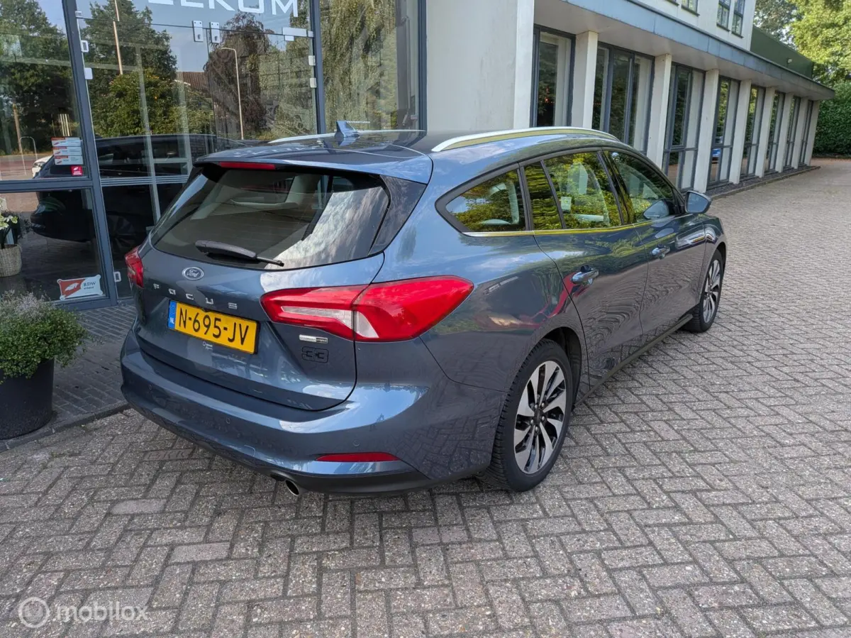 1.0 EcoBoost Hybrid Trend Edition Business