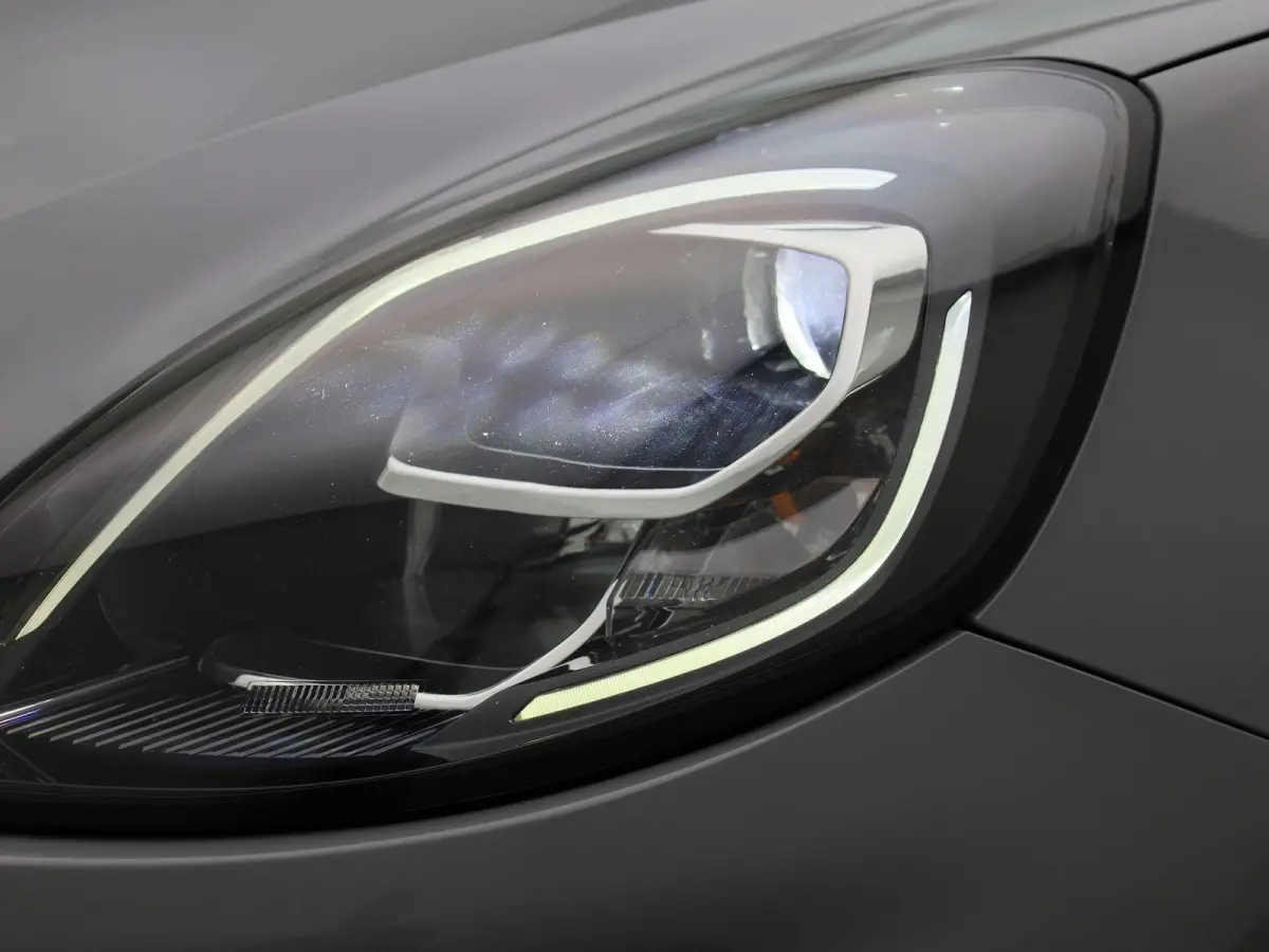 1.0 EcoBoost Titanium | Cruise Control | Elektrisch inklapbare spiegels | Airco | Apple Carplay/Android Auto |
