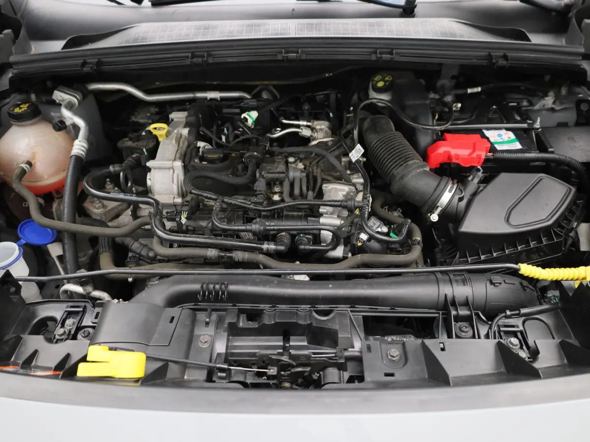 1.0 EcoBoost Titanium | Cruise Control | Elektrisch inklapbare spiegels | Airco | Apple Carplay/Android Auto |
