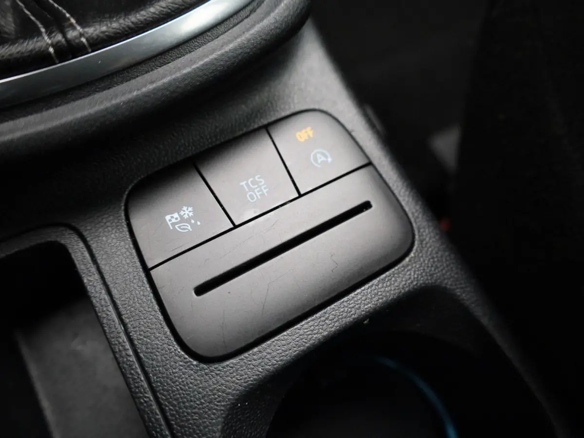 1.0 EcoBoost Titanium | Cruise Control | Elektrisch inklapbare spiegels | Airco | Apple Carplay/Android Auto |