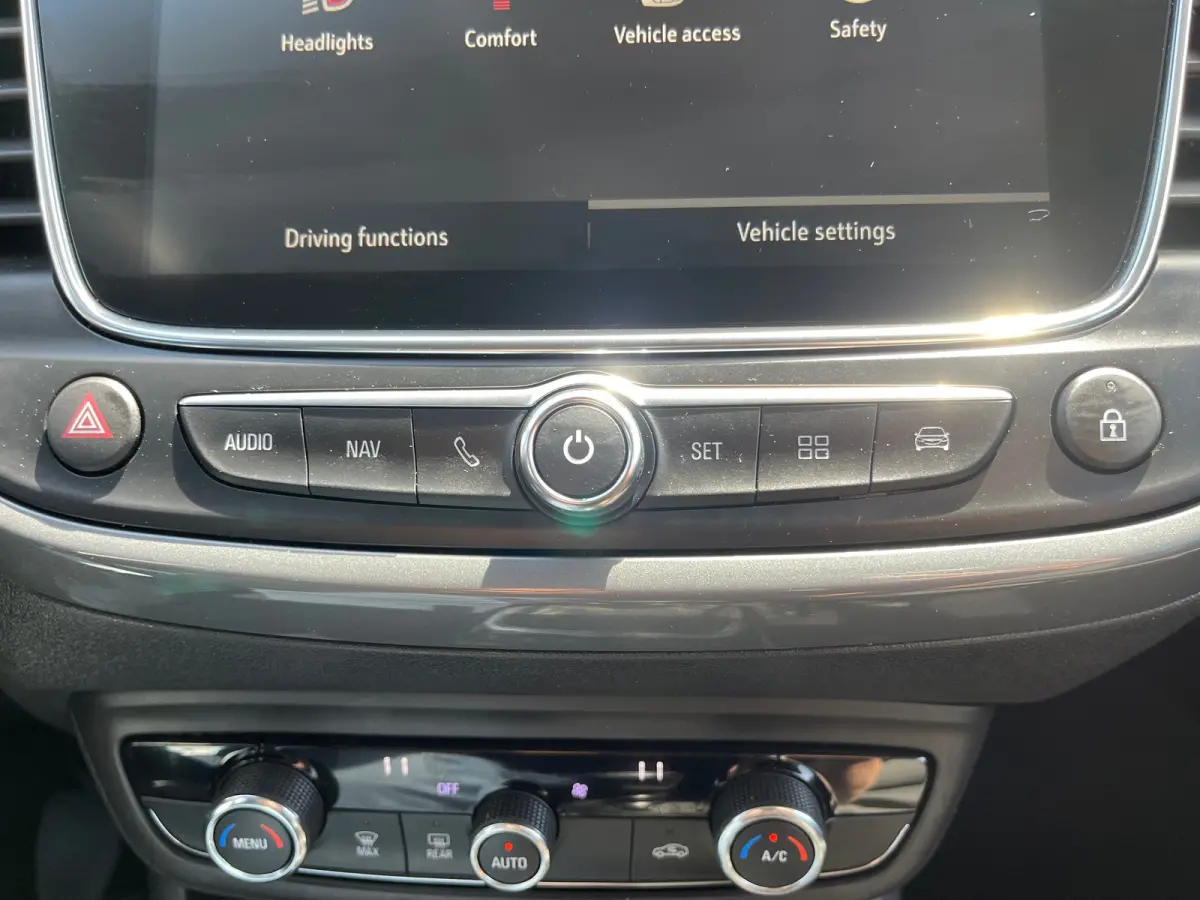 1.2 110PK Turbo Elegance CAMERA ACHTER| PARKEERSENSOREN V&A| NAVI| APPLE CARPLAY/ANDROID AUTO| CRUISE CONTROL| CLIMATE CONTROL|
