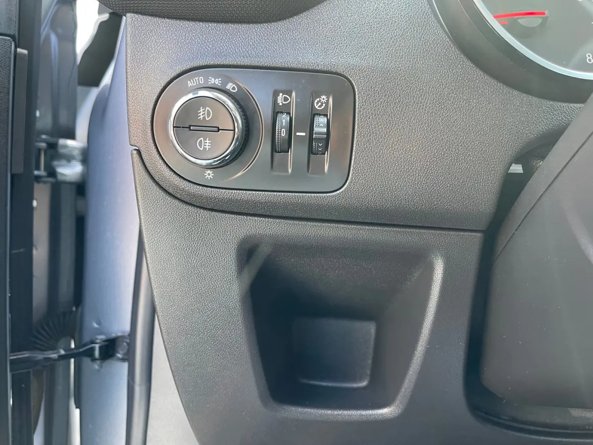 1.2 110PK Turbo Elegance CAMERA ACHTER| PARKEERSENSOREN V&A| NAVI| APPLE CARPLAY/ANDROID AUTO| CRUISE CONTROL| CLIMATE CONTROL|