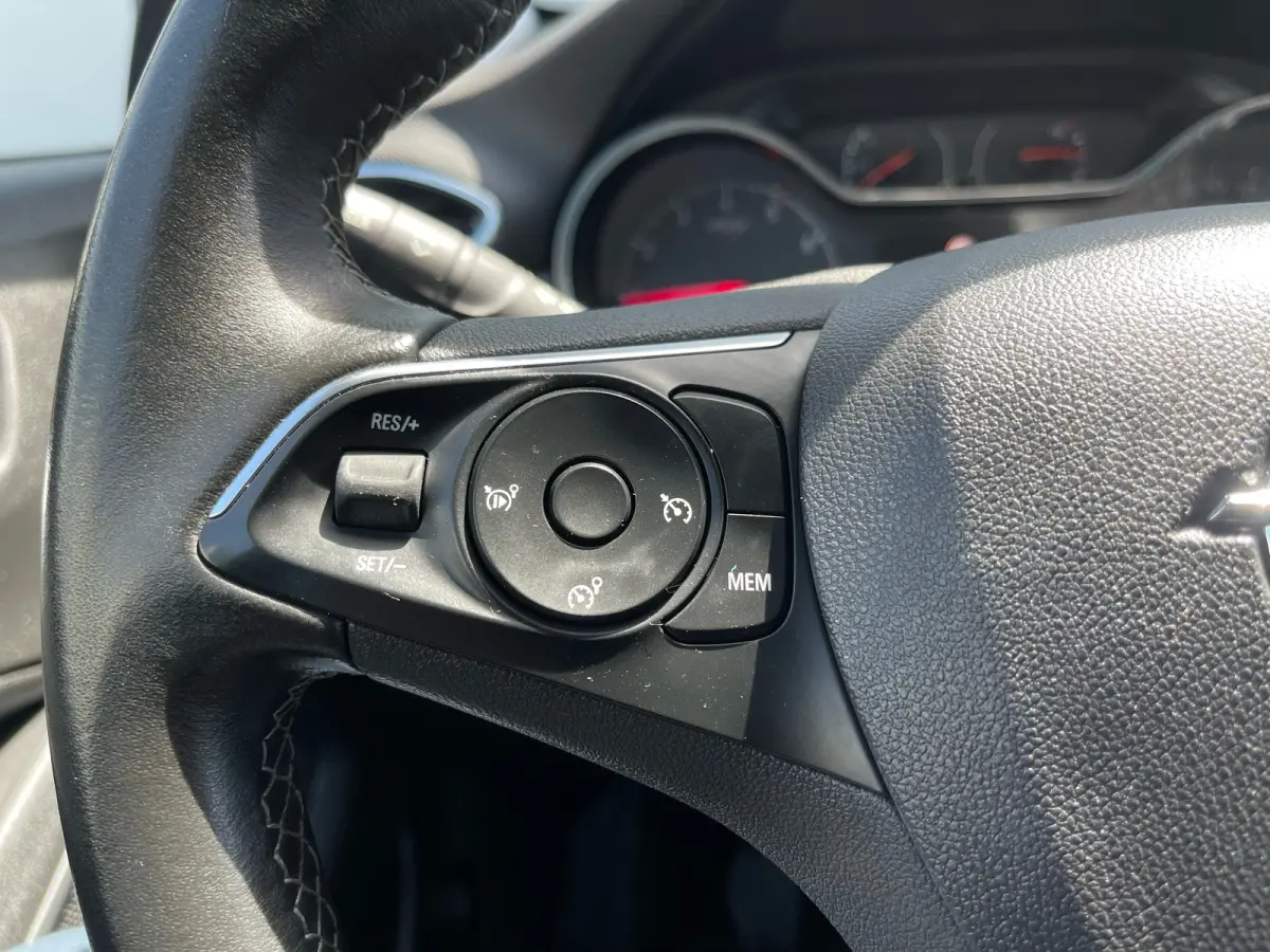 1.2 110PK Turbo Elegance CAMERA ACHTER| PARKEERSENSOREN V&A| NAVI| APPLE CARPLAY/ANDROID AUTO| CRUISE CONTROL| CLIMATE CONTROL|