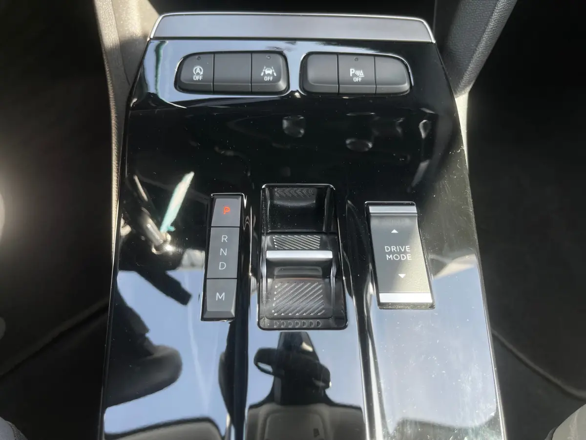 1.2 130PK Turbo Elegance | CAMERA ACHTER| PARKEERSENSOREN V&A| NAVI| STUURWIEL VERWARMD| CRUISE CONTROL| CLIMATE CONTROL