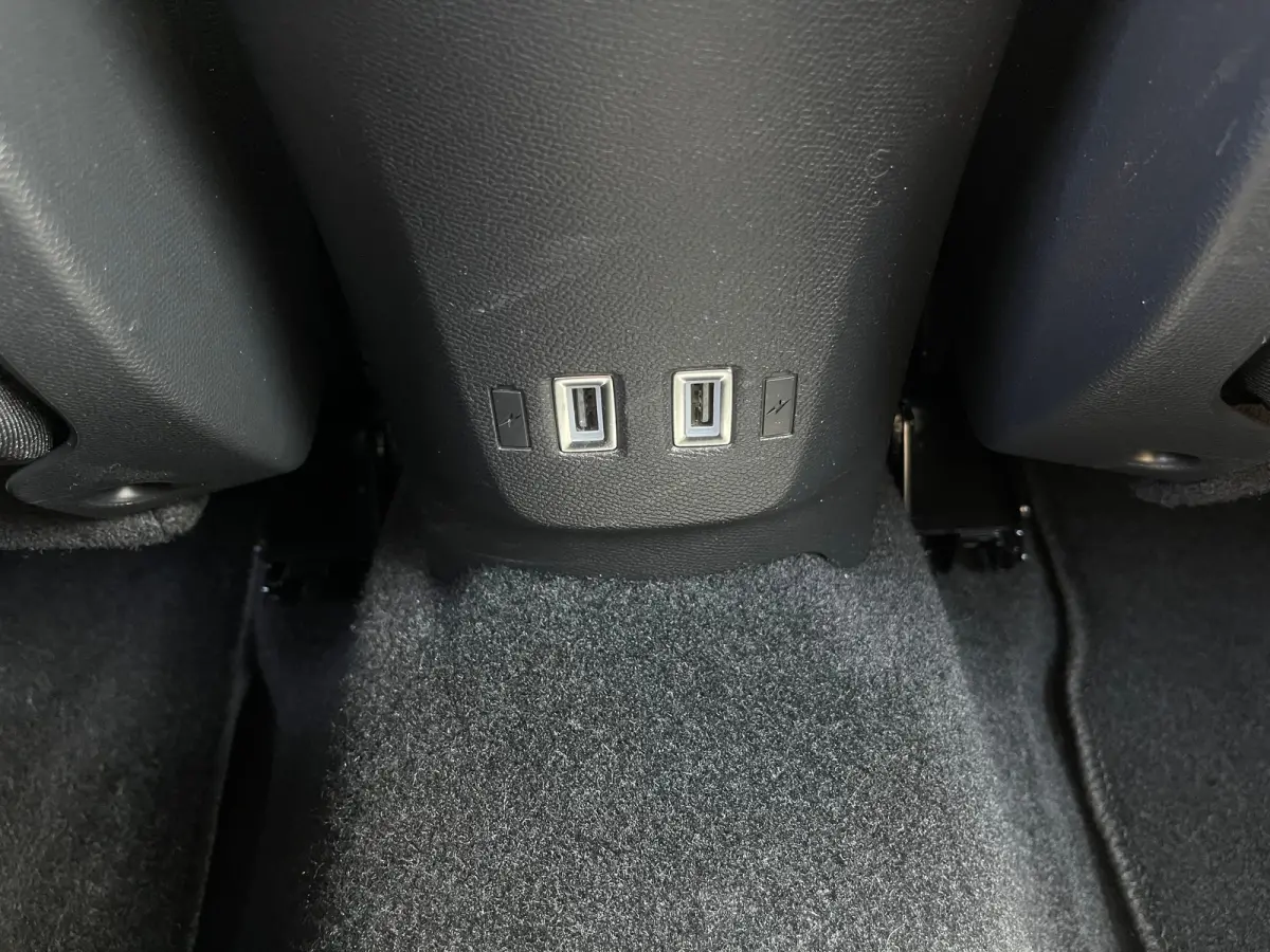1.2 130PK Turbo Elegance | CAMERA ACHTER| PARKEERSENSOREN V&A| NAVI| STUURWIEL VERWARMD| CRUISE CONTROL| CLIMATE CONTROL