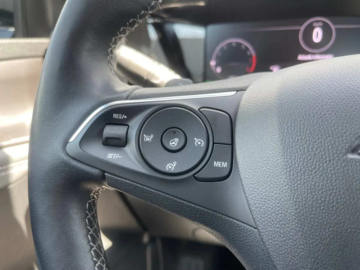 1.2 130PK Turbo Elegance | CAMERA ACHTER| PARKEERSENSOREN V&A| NAVI| STUURWIEL VERWARMD| CRUISE CONTROL| CLIMATE CONTROL