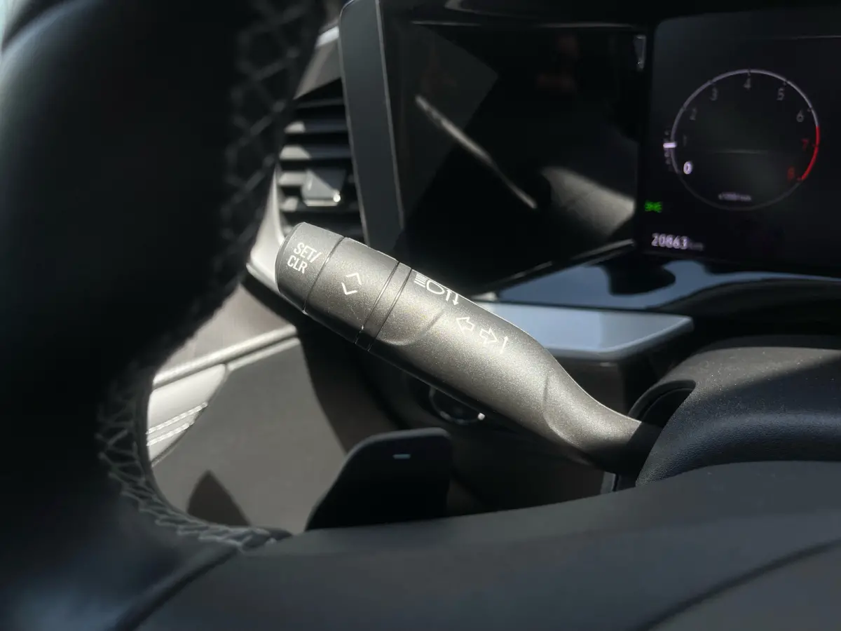 1.2 130PK Turbo Elegance | CAMERA ACHTER| PARKEERSENSOREN V&A| NAVI| STUURWIEL VERWARMD| CRUISE CONTROL| CLIMATE CONTROL