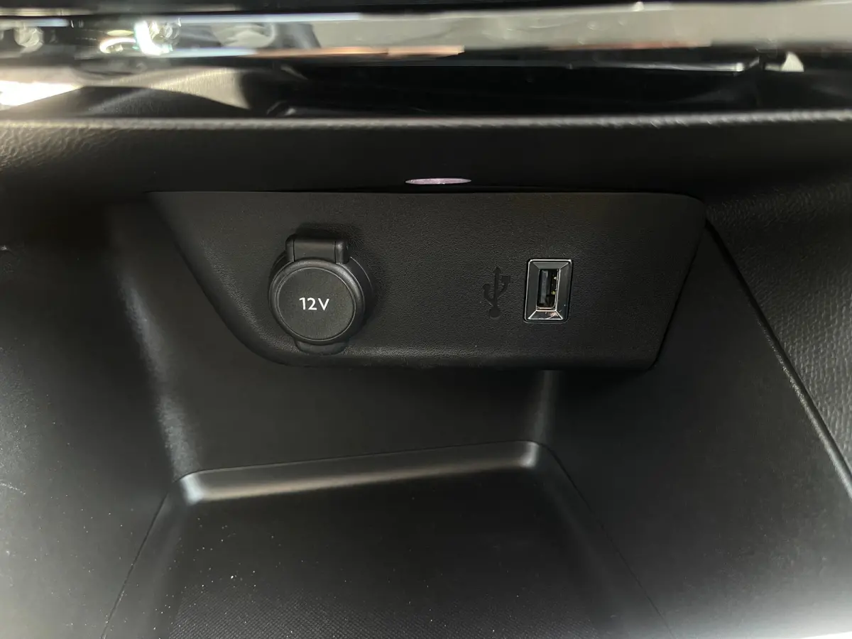 1.2 130PK Turbo Elegance | CAMERA ACHTER| PARKEERSENSOREN V&A| NAVI| STUURWIEL VERWARMD| CRUISE CONTROL| CLIMATE CONTROL