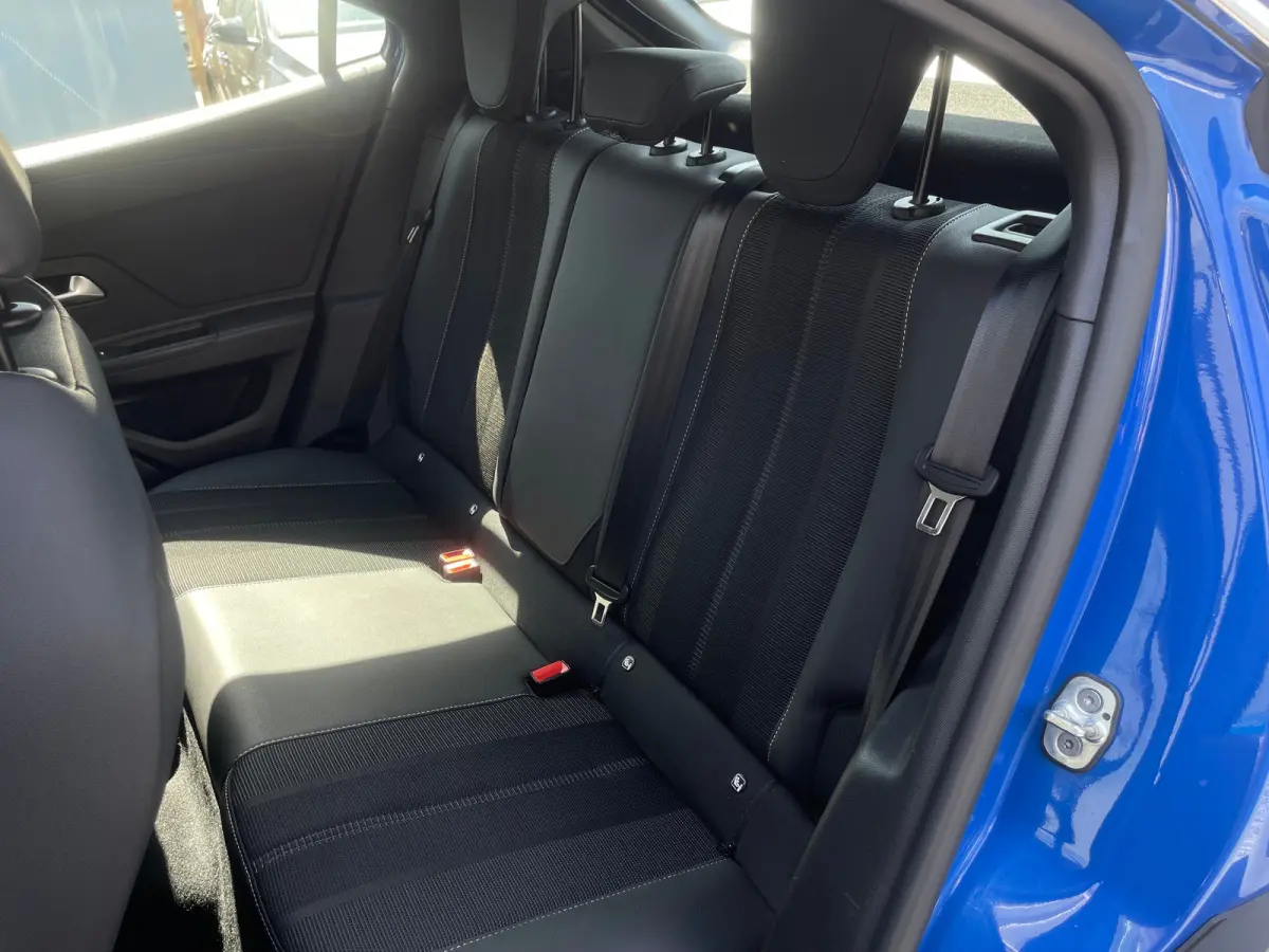 1.2 130PK Turbo Elegance | CAMERA ACHTER| PARKEERSENSOREN V&A| NAVI| STUURWIEL VERWARMD| CRUISE CONTROL| CLIMATE CONTROL