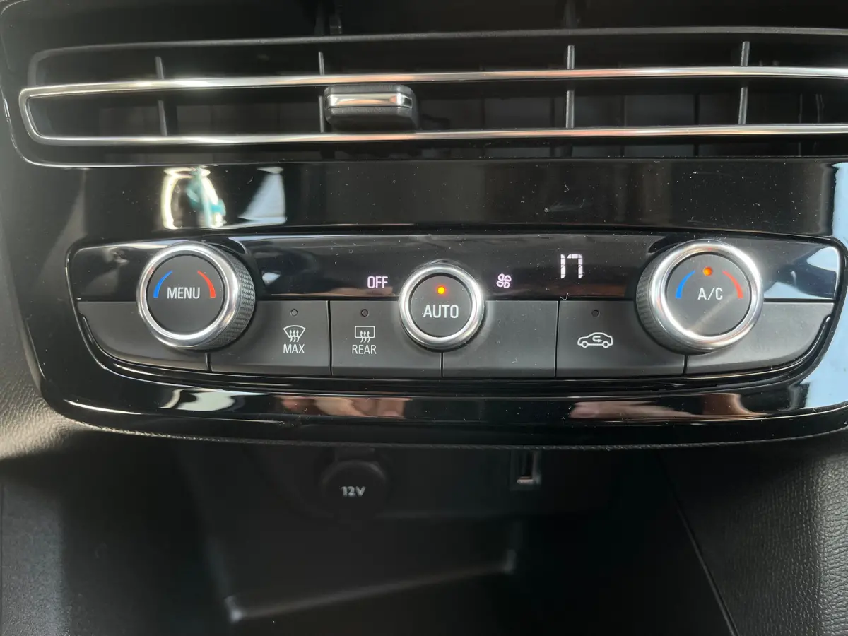 1.2 130PK Turbo Elegance | CAMERA ACHTER| PARKEERSENSOREN V&A| NAVI| STUURWIEL VERWARMD| CRUISE CONTROL| CLIMATE CONTROL