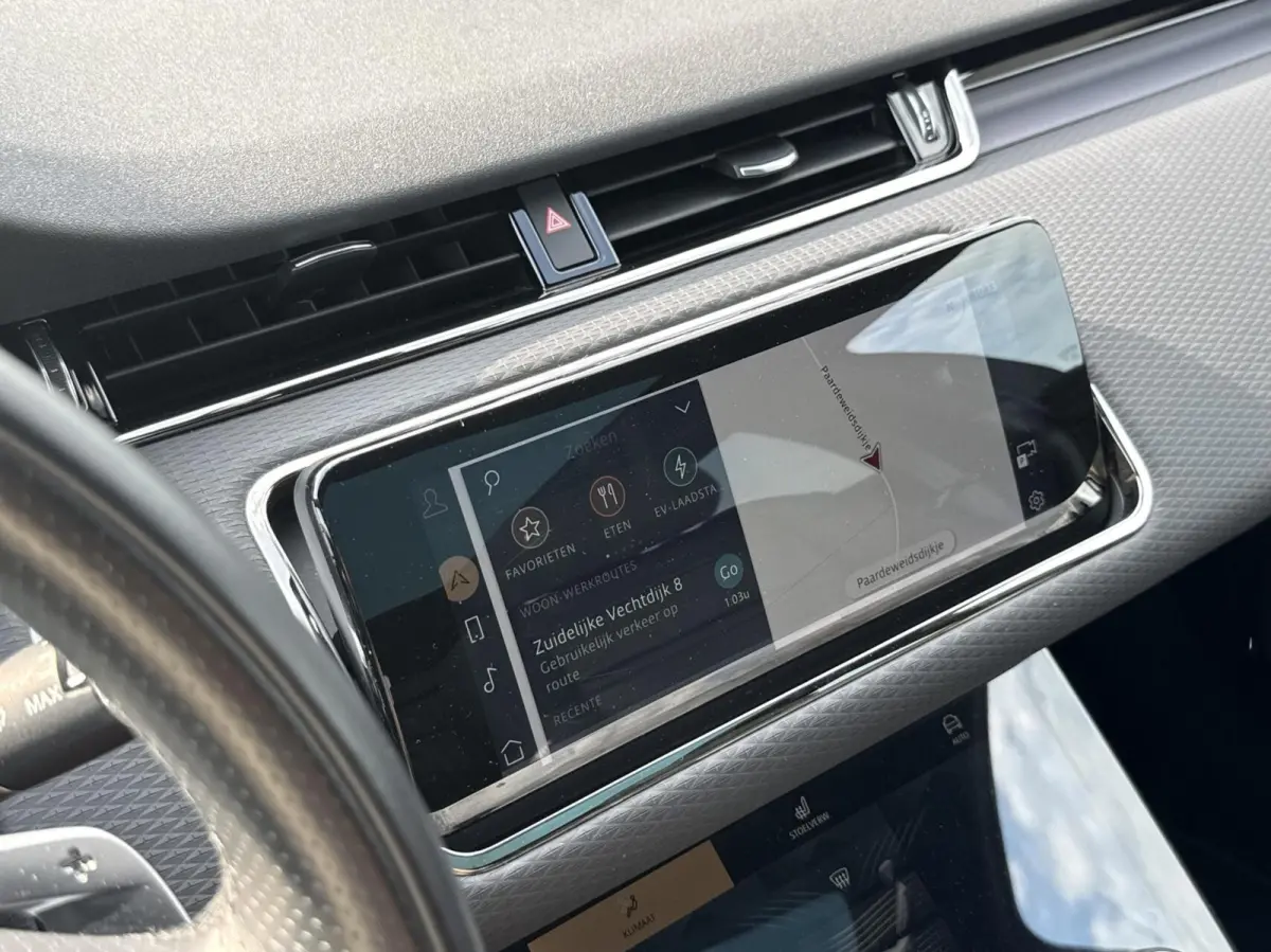1.5 P300e AWD R-Dynamic SE