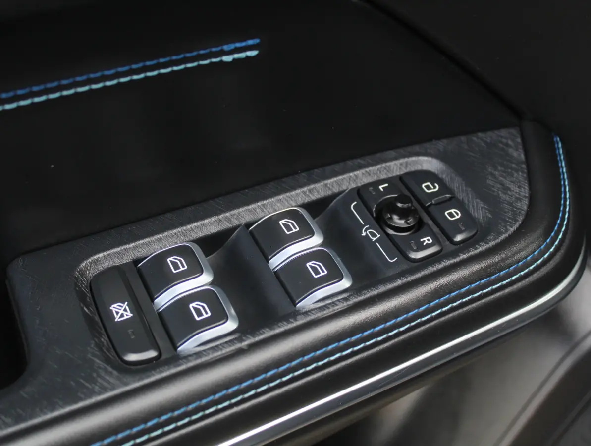 1.5 CARPLAY | CLIMATE | STOELVERW | 360CAMERA | PANODAK | WIFI | LED | DAB | NAVI | ELECSTOEL+MEM | ELECAKLEP | ADAPCRUISE