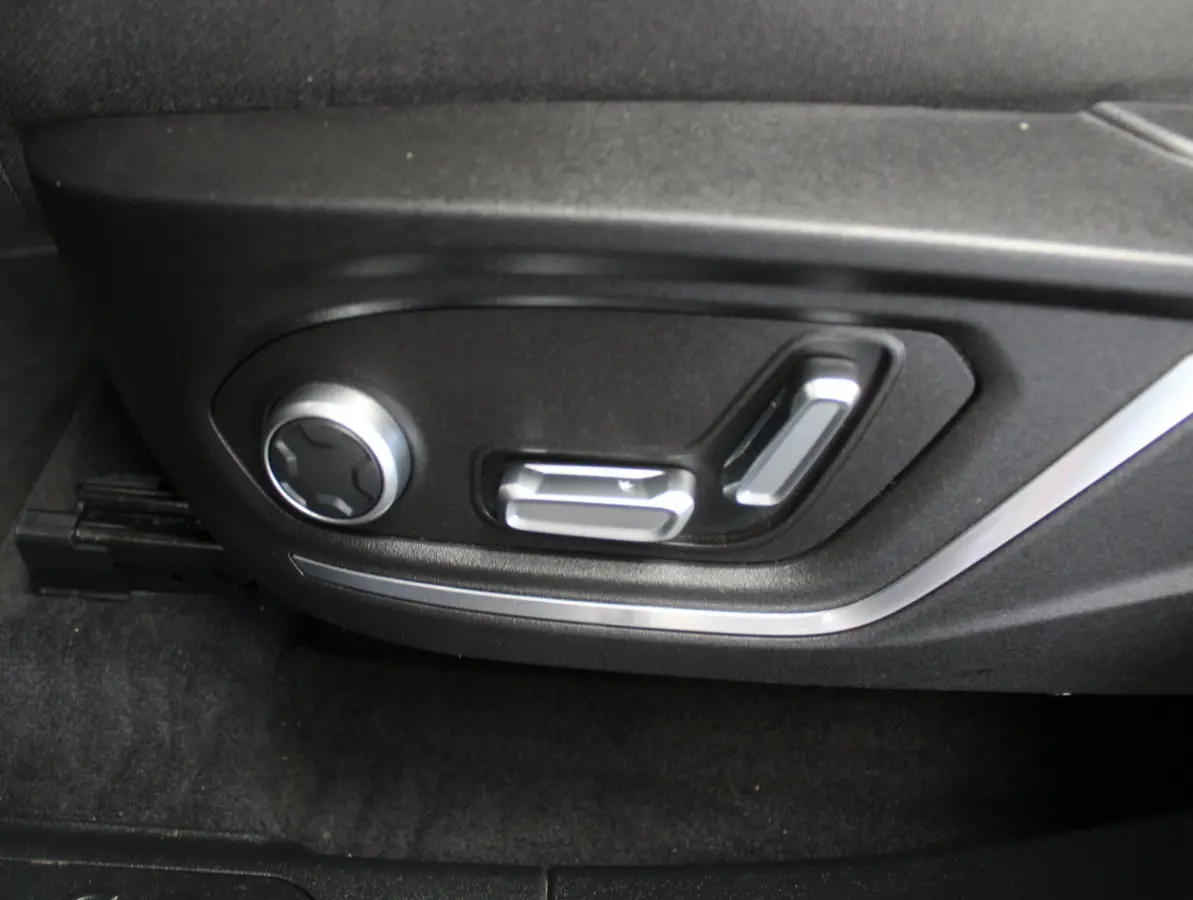 1.5 CARPLAY | CLIMATE | STOELVERW | 360CAMERA | PANODAK | WIFI | LED | DAB | NAVI | ELECSTOEL+MEM | ELECAKLEP | ADAPCRUISE
