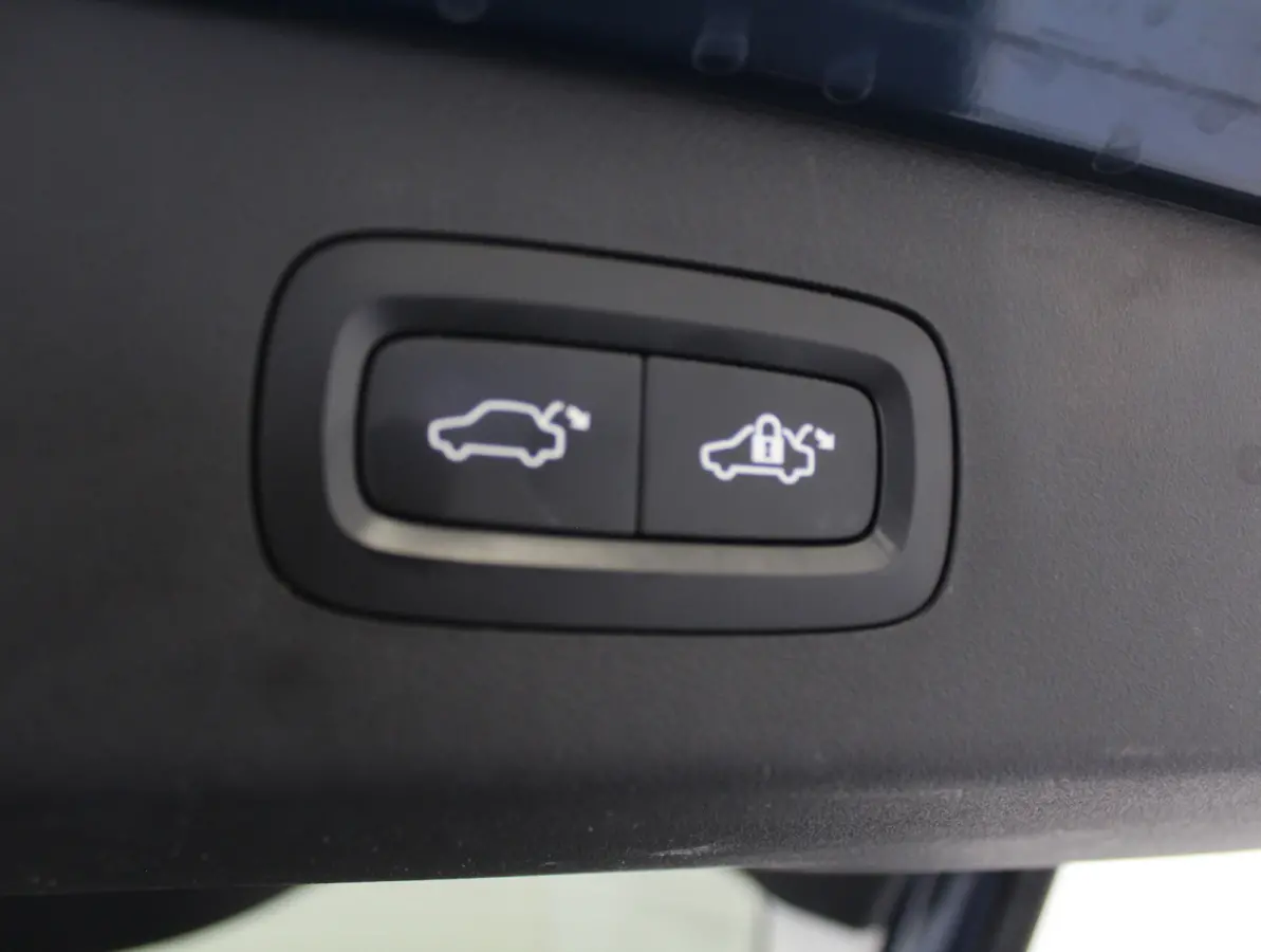 1.5 CARPLAY | CLIMATE | STOELVERW | 360CAMERA | PANODAK | WIFI | LED | DAB | NAVI | ELECSTOEL+MEM | ELECAKLEP | ADAPCRUISE