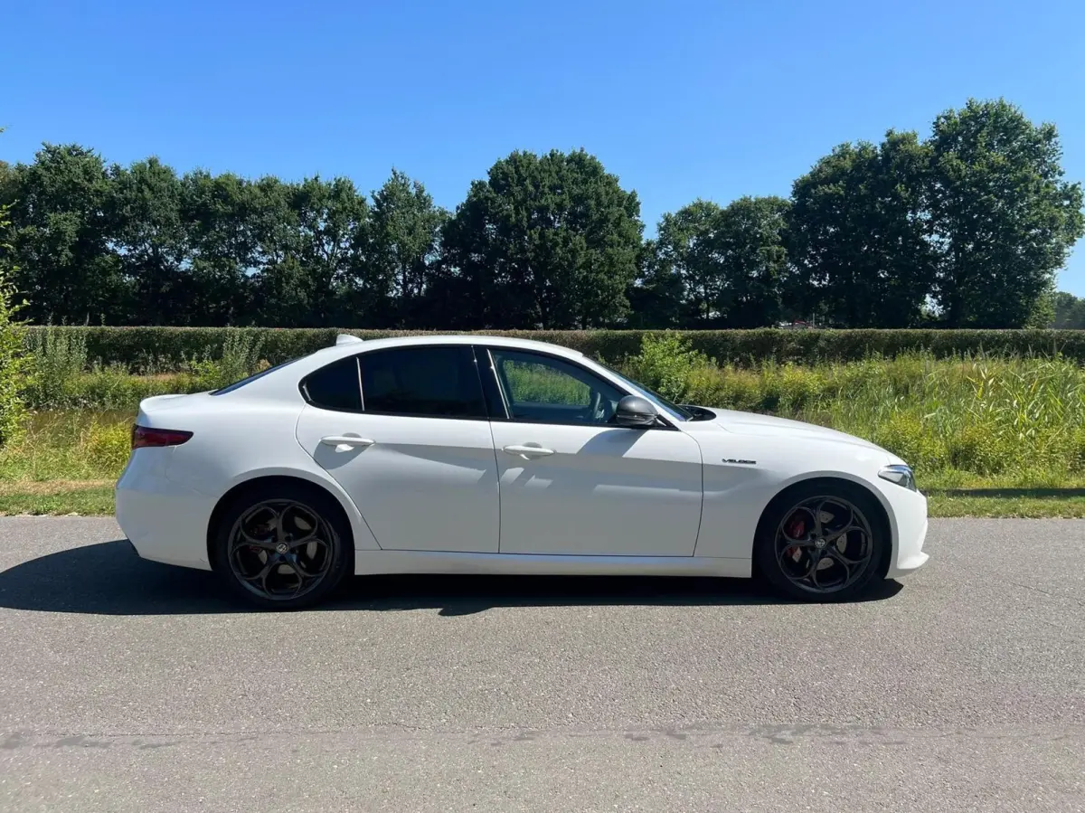 2.0T Q4 Veloce, 65dkm, 320pk, Squadra