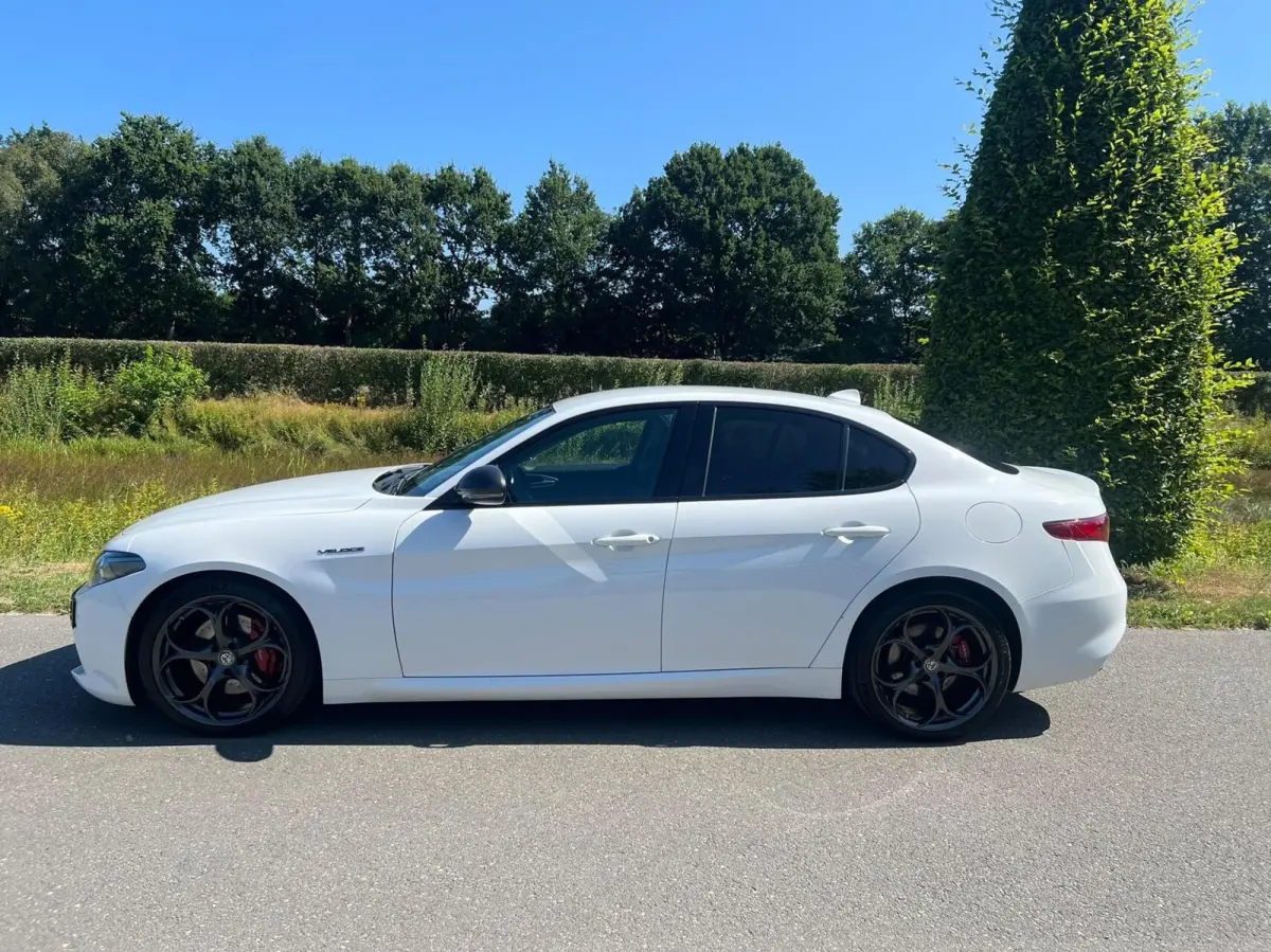 2.0T Q4 Veloce, 65dkm, 320pk, Squadra