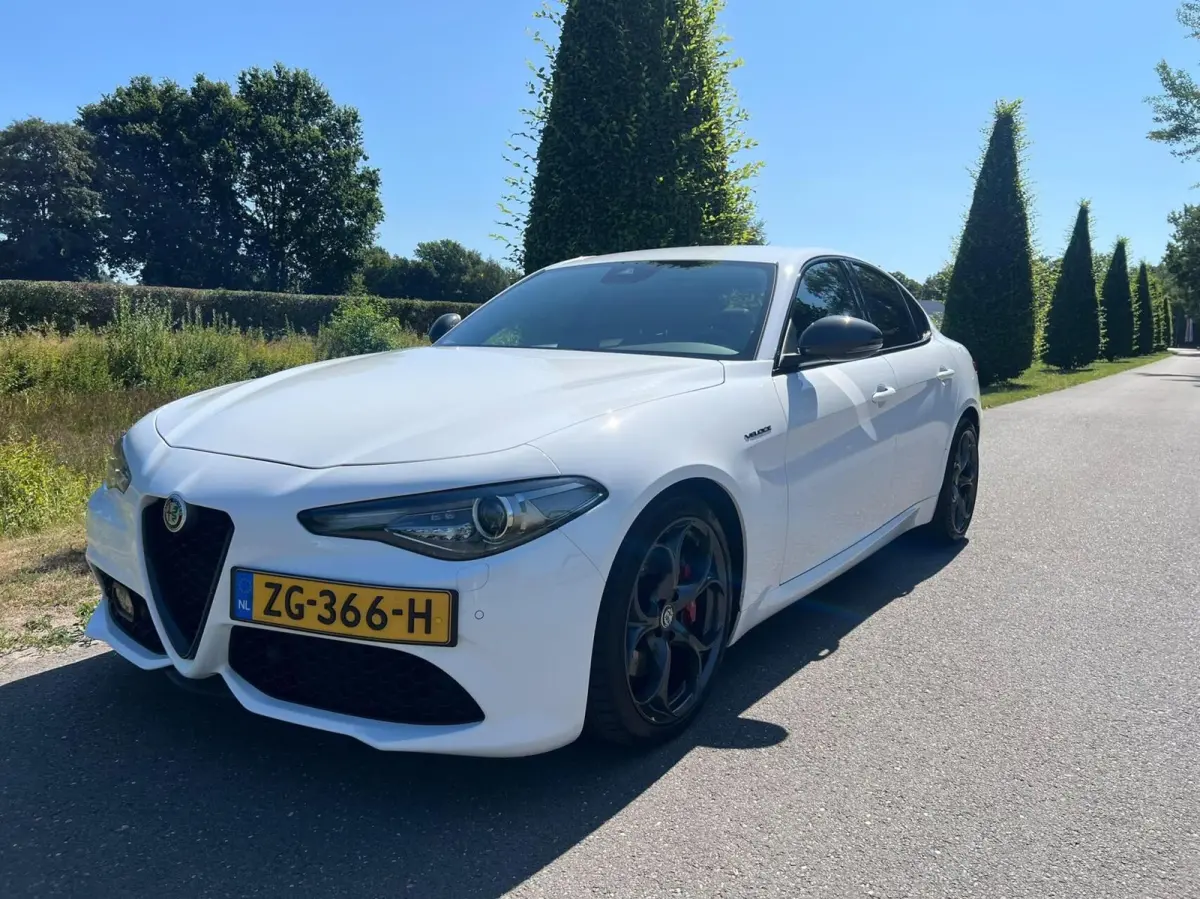 2.0T Q4 Veloce, 65dkm, 320pk, Squadra