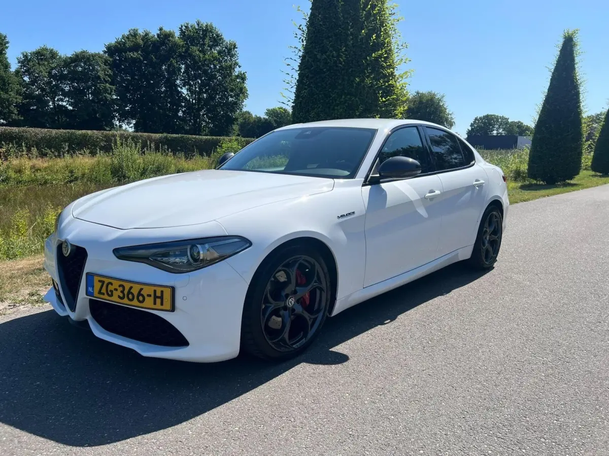 2.0T Q4 Veloce, 65dkm, 320pk, Squadra