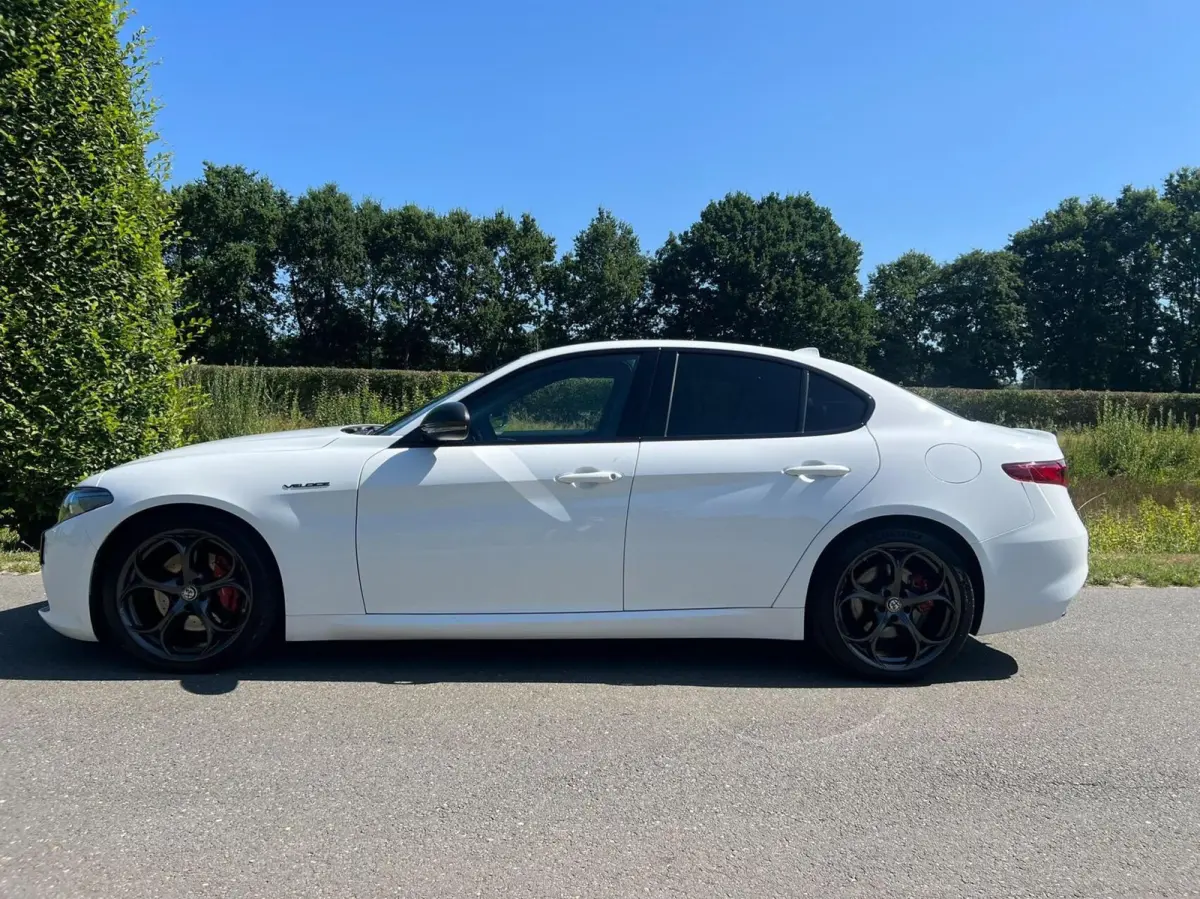 2.0T Q4 Veloce, 65dkm, 320pk, Squadra