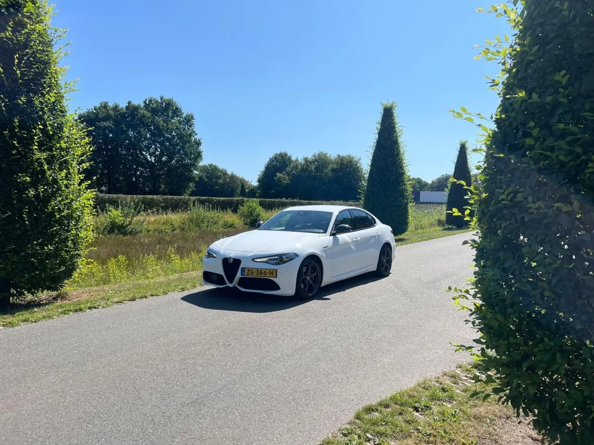2.0T Q4 Veloce, 65dkm, 320pk, Squadra