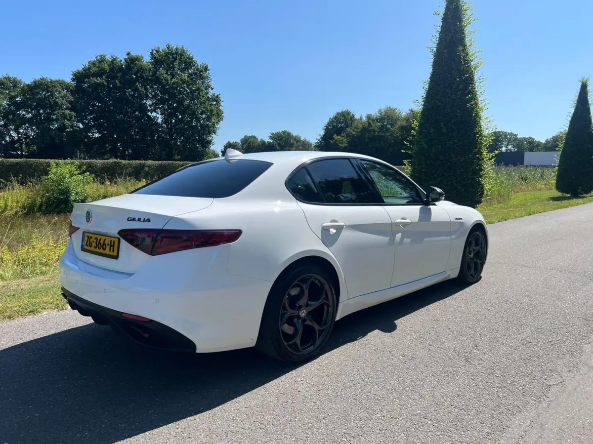 2.0T Q4 Veloce, 65dkm, 320pk, Squadra