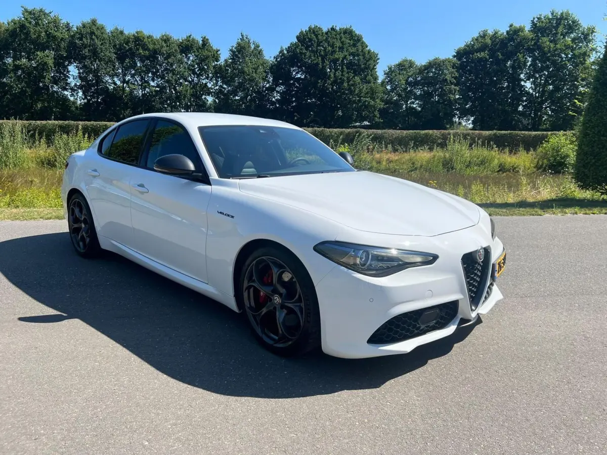 2.0T Q4 Veloce, 65dkm, 320pk, Squadra