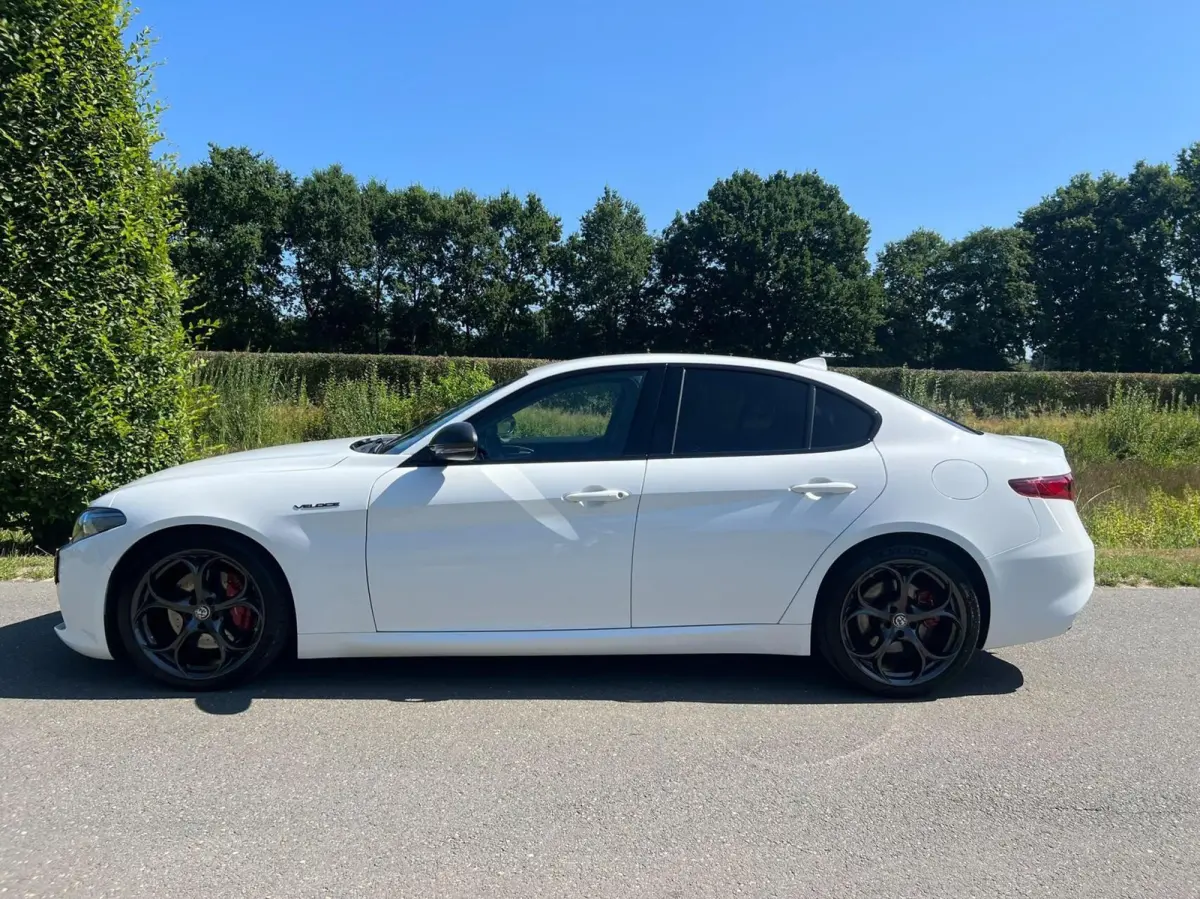 2.0T Q4 Veloce, 65dkm, 320pk, Squadra