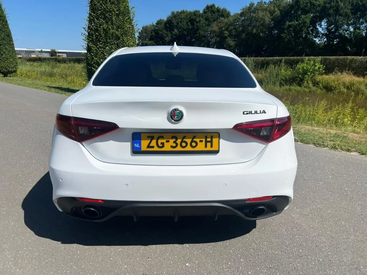 2.0T Q4 Veloce, 65dkm, 320pk, Squadra