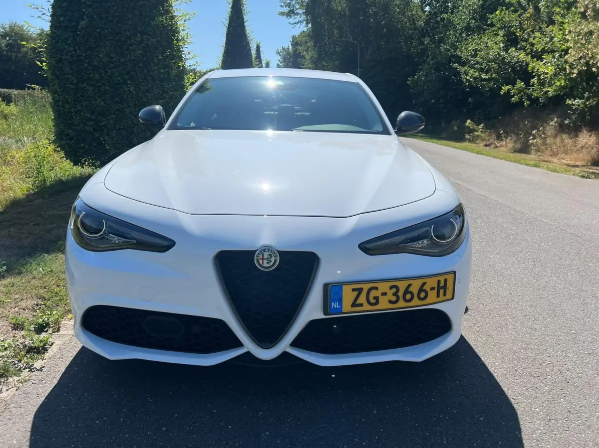 2.0T Q4 Veloce, 65dkm, 320pk, Squadra