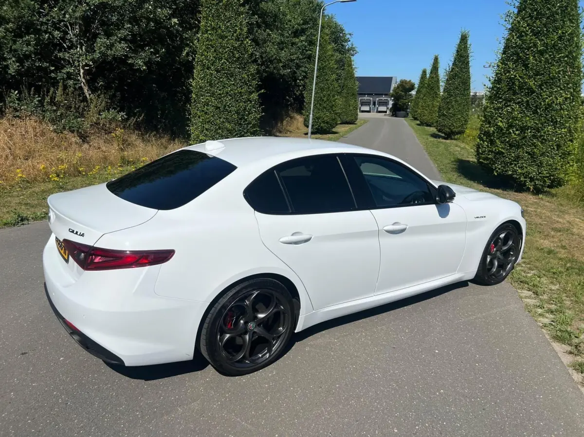 2.0T Q4 Veloce, 65dkm, 320pk, Squadra