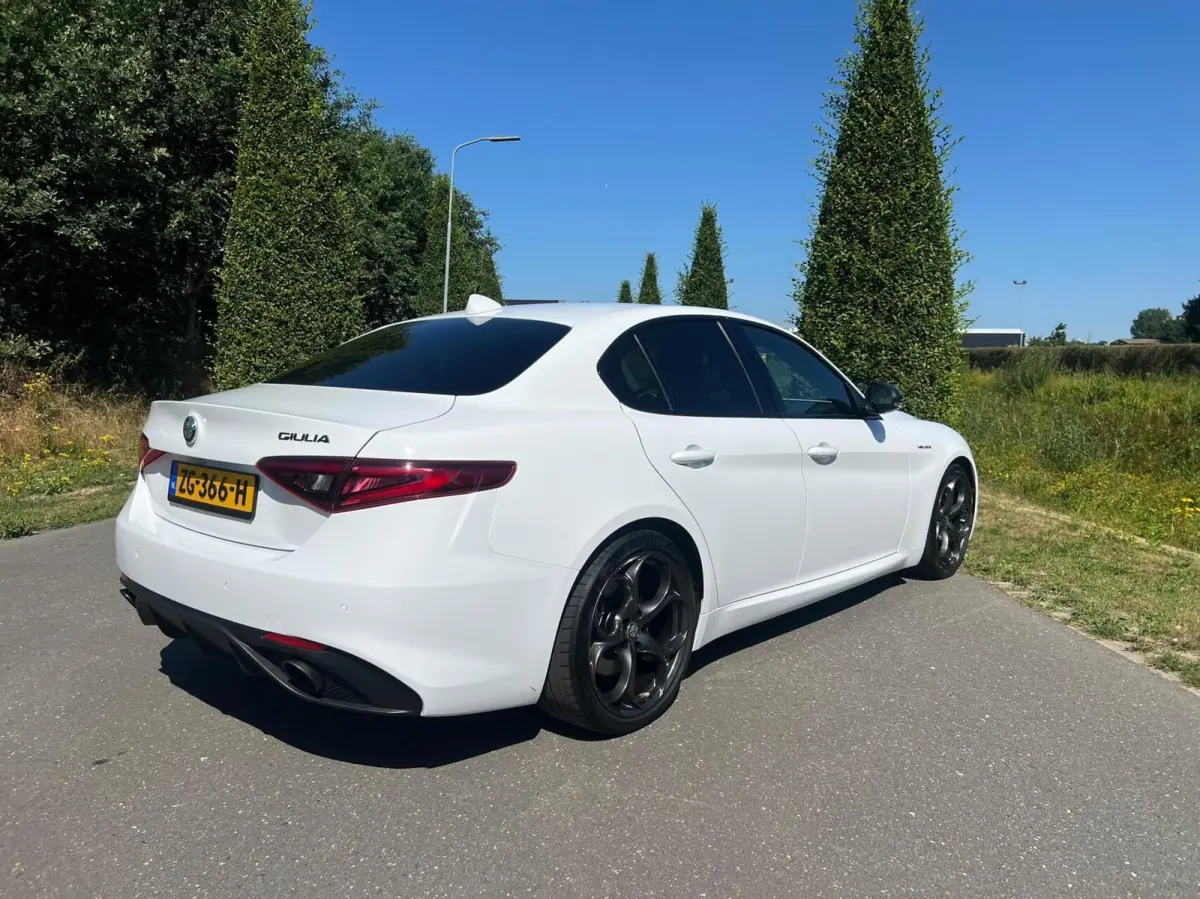 2.0T Q4 Veloce, 65dkm, 320pk, Squadra