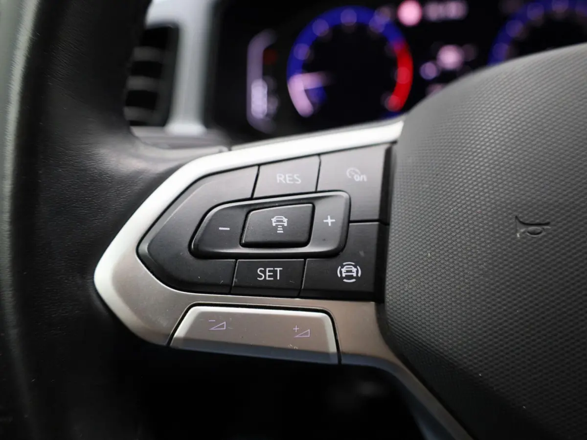 1.0 TSI Life 110 PK| Origineel Nederlands | Navigatie | Achteruitrijcamera | Digitale Cockpit Pro | Parkeersensoren | Privacy Glas