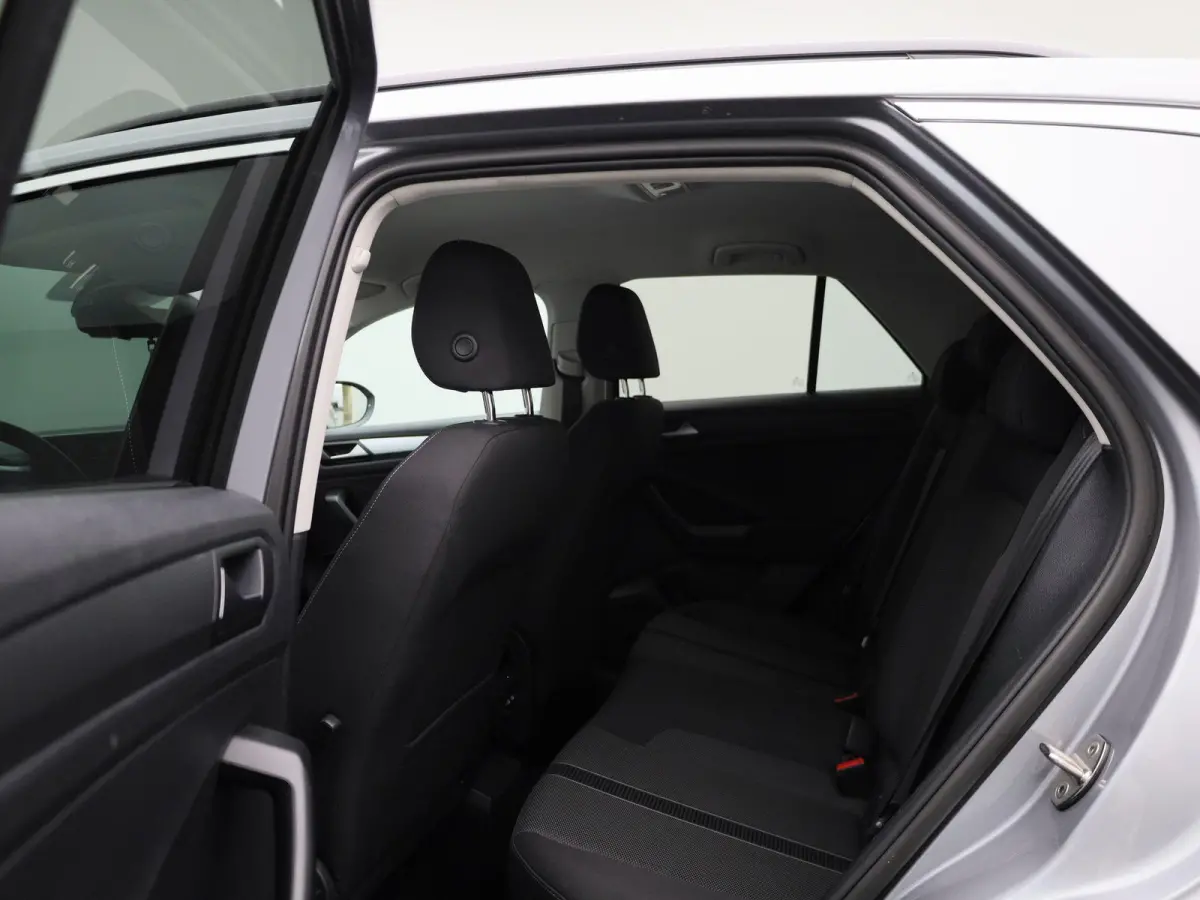 1.0 TSI Life 110 PK| Origineel Nederlands | Navigatie | Achteruitrijcamera | Digitale Cockpit Pro | Parkeersensoren | Privacy Glas
