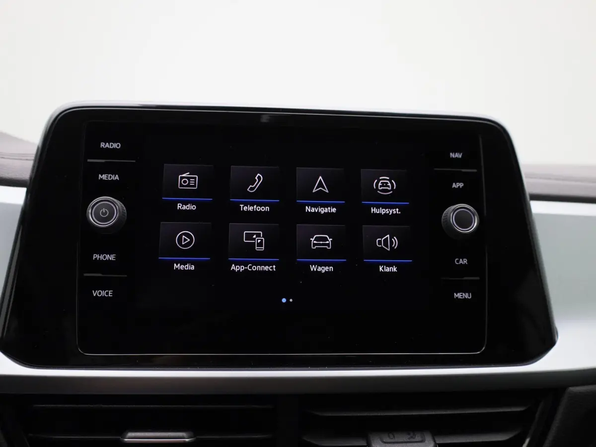1.0 TSI Life 110 PK| Origineel Nederlands | Navigatie | Achteruitrijcamera | Digitale Cockpit Pro | Parkeersensoren | Privacy Glas