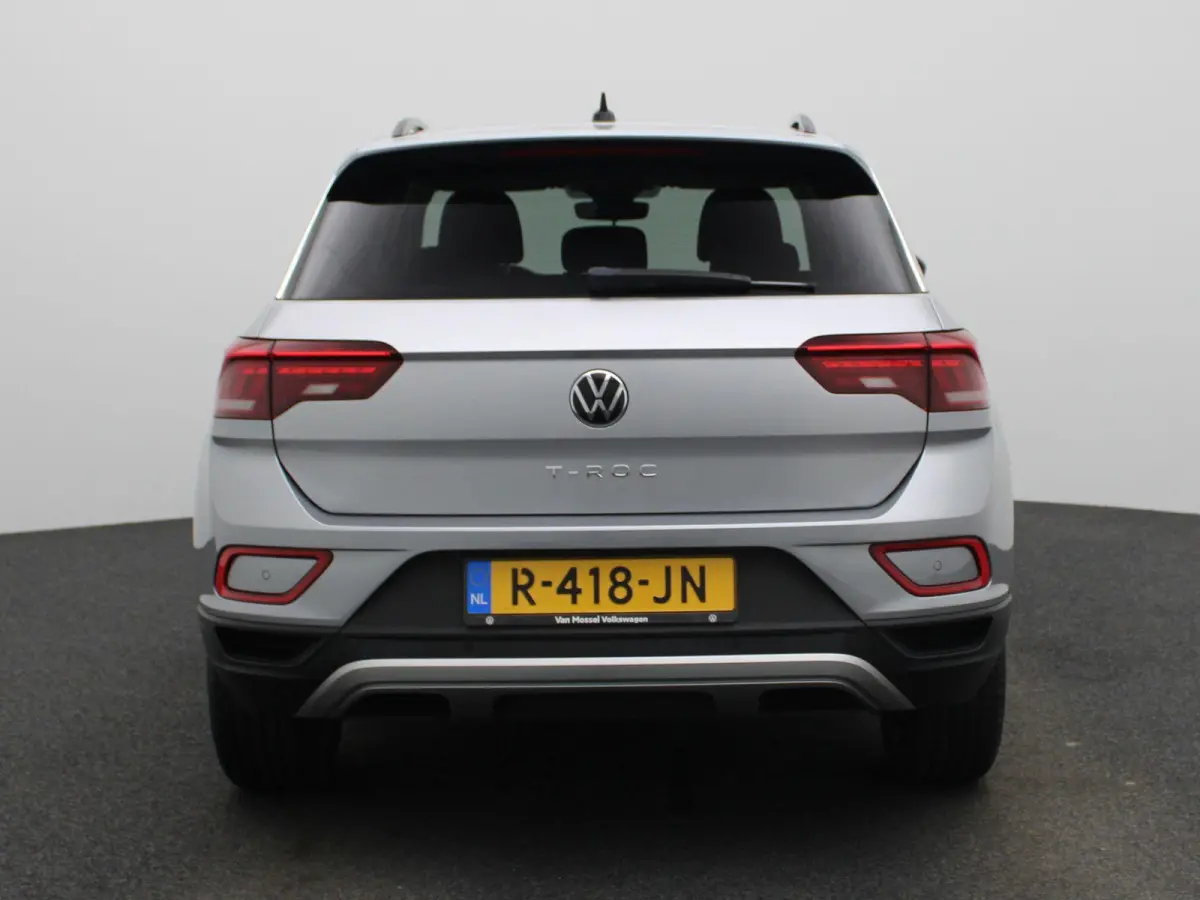 1.0 TSI Life 110 PK| Origineel Nederlands | Navigatie | Achteruitrijcamera | Digitale Cockpit Pro | Parkeersensoren | Privacy Glas