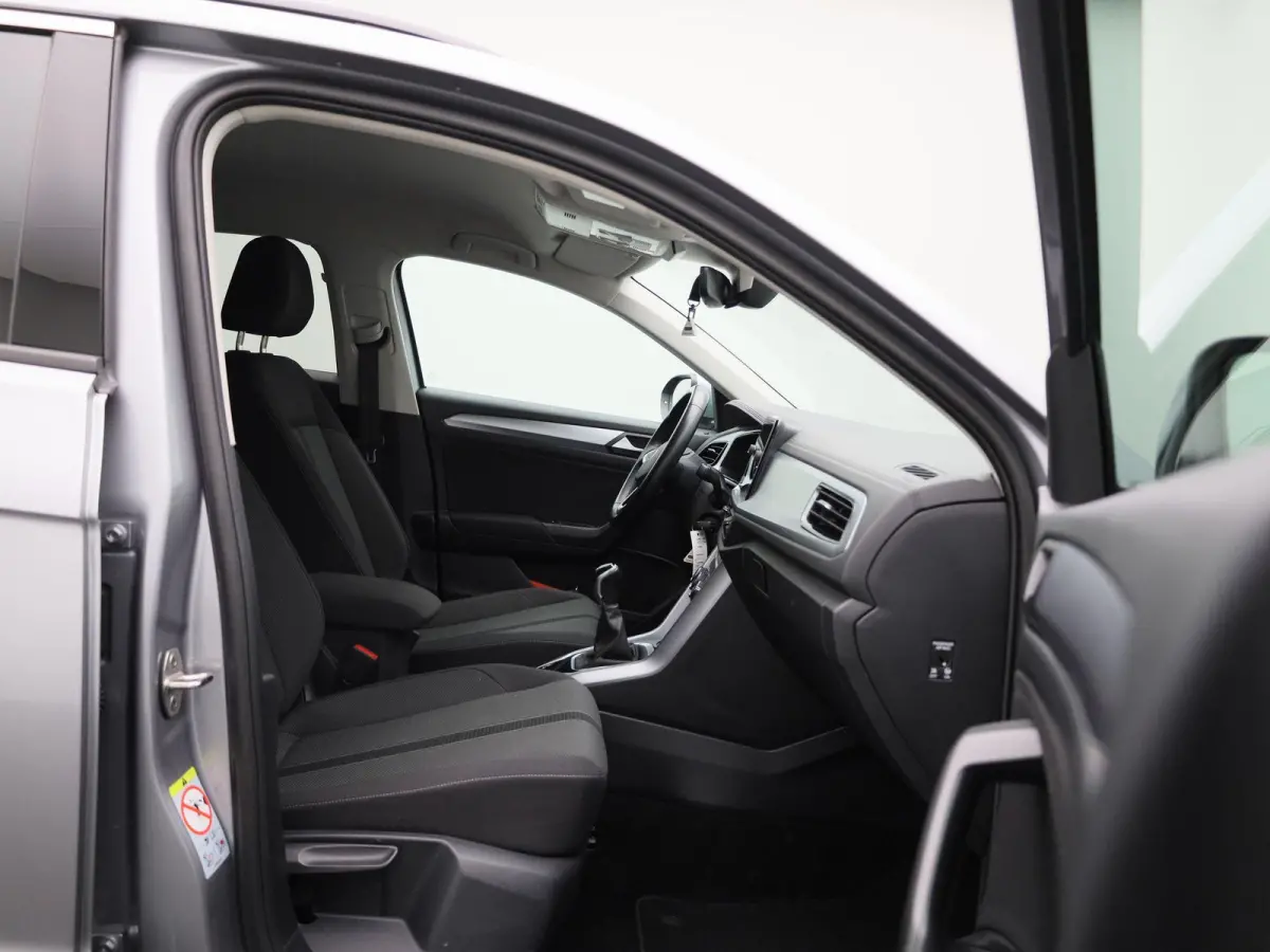 1.0 TSI Life 110 PK| Origineel Nederlands | Navigatie | Achteruitrijcamera | Digitale Cockpit Pro | Parkeersensoren | Privacy Glas