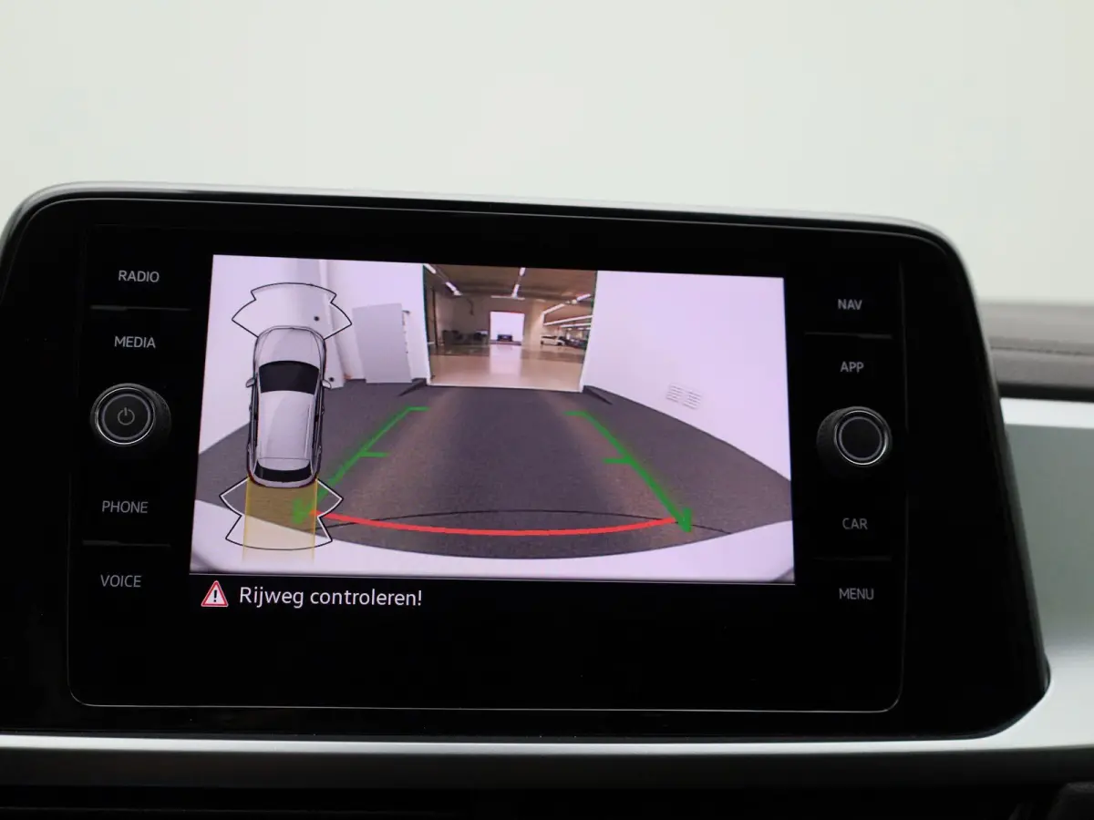 1.0 TSI Life 110 PK| Origineel Nederlands | Navigatie | Achteruitrijcamera | Digitale Cockpit Pro | Parkeersensoren | Privacy Glas