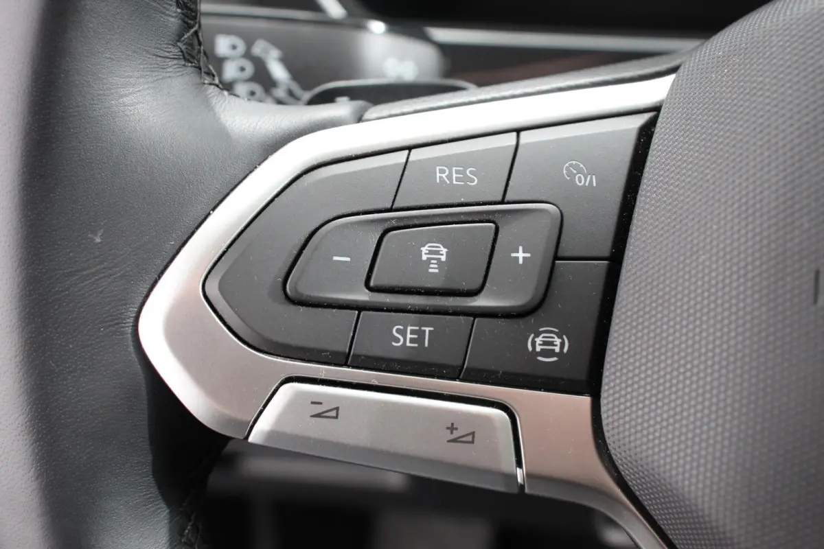 1.5 TSI 150pk DSG Life 7p. Navigatie Climate Control Trekhaak afneembaar Elektrische bedienbare achterklep Adaptieve Cruise Control Extra Getint Glas