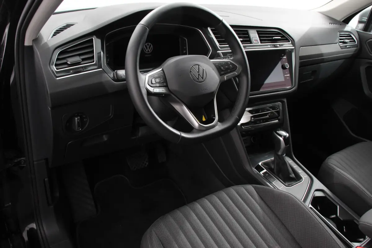 1.5 TSI 150pk DSG Life 7p. Navigatie Climate Control Trekhaak afneembaar Elektrische bedienbare achterklep Adaptieve Cruise Control Extra Getint Glas