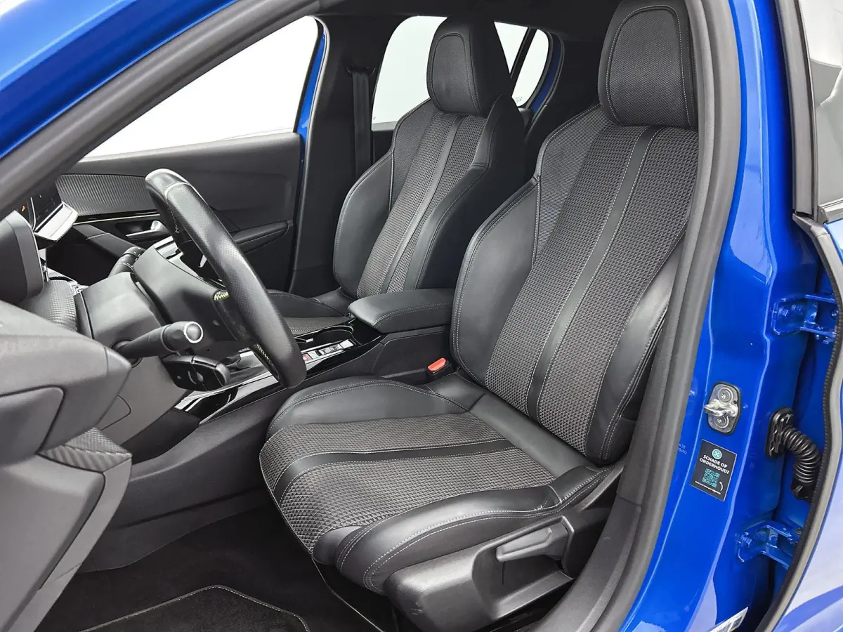 1.2 GT | Navigatie | Achteruitrij Camera | Dodehoek Bewaking | Climate Control | Cruise Control |