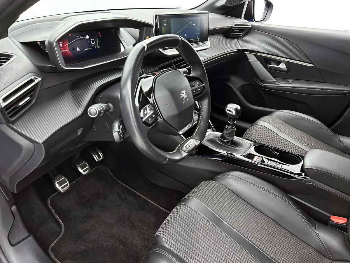 1.2 GT | Navigatie | Achteruitrij Camera | Dodehoek Bewaking | Climate Control | Cruise Control |