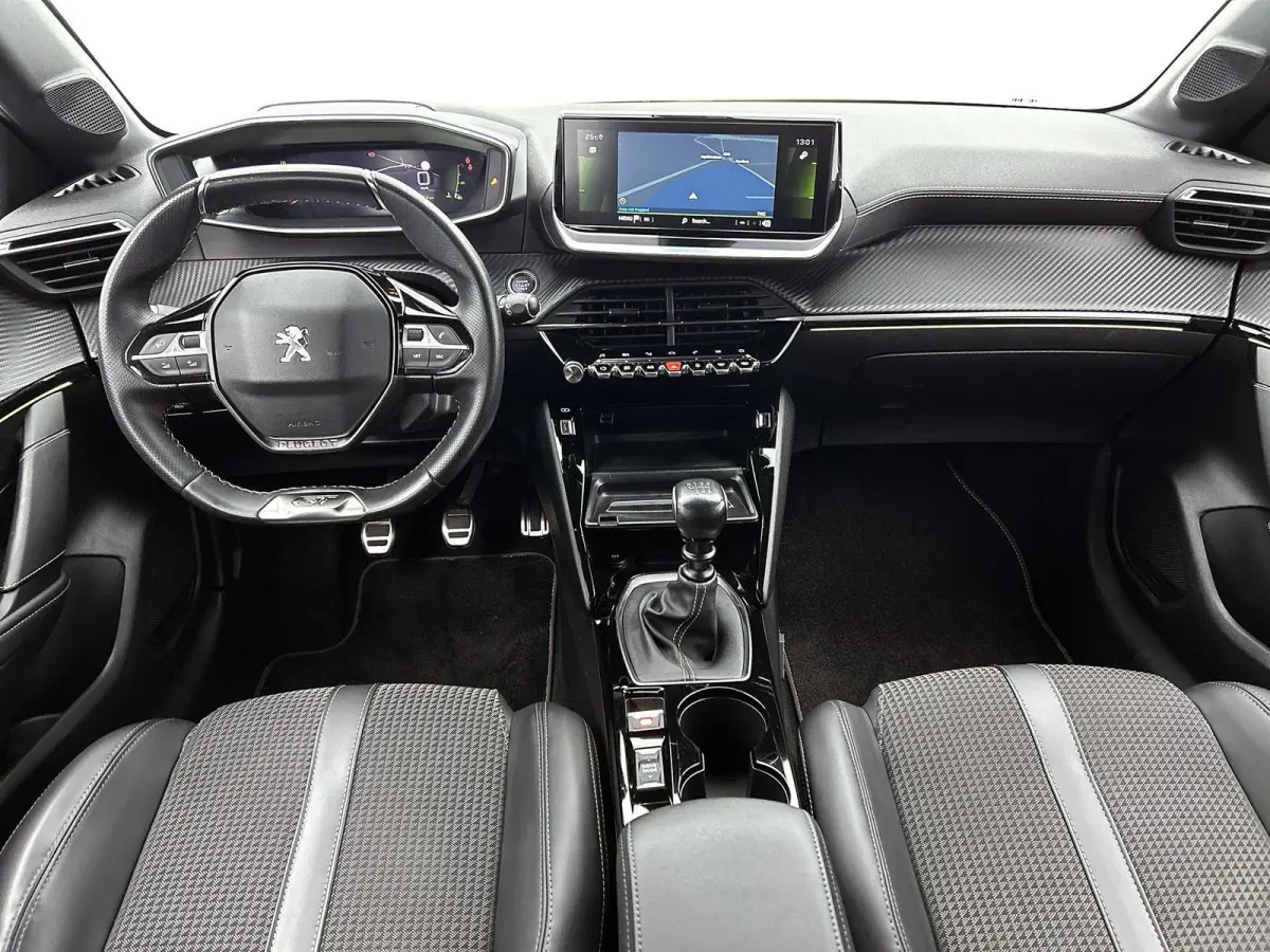 1.2 GT | Navigatie | Achteruitrij Camera | Dodehoek Bewaking | Climate Control | Cruise Control |