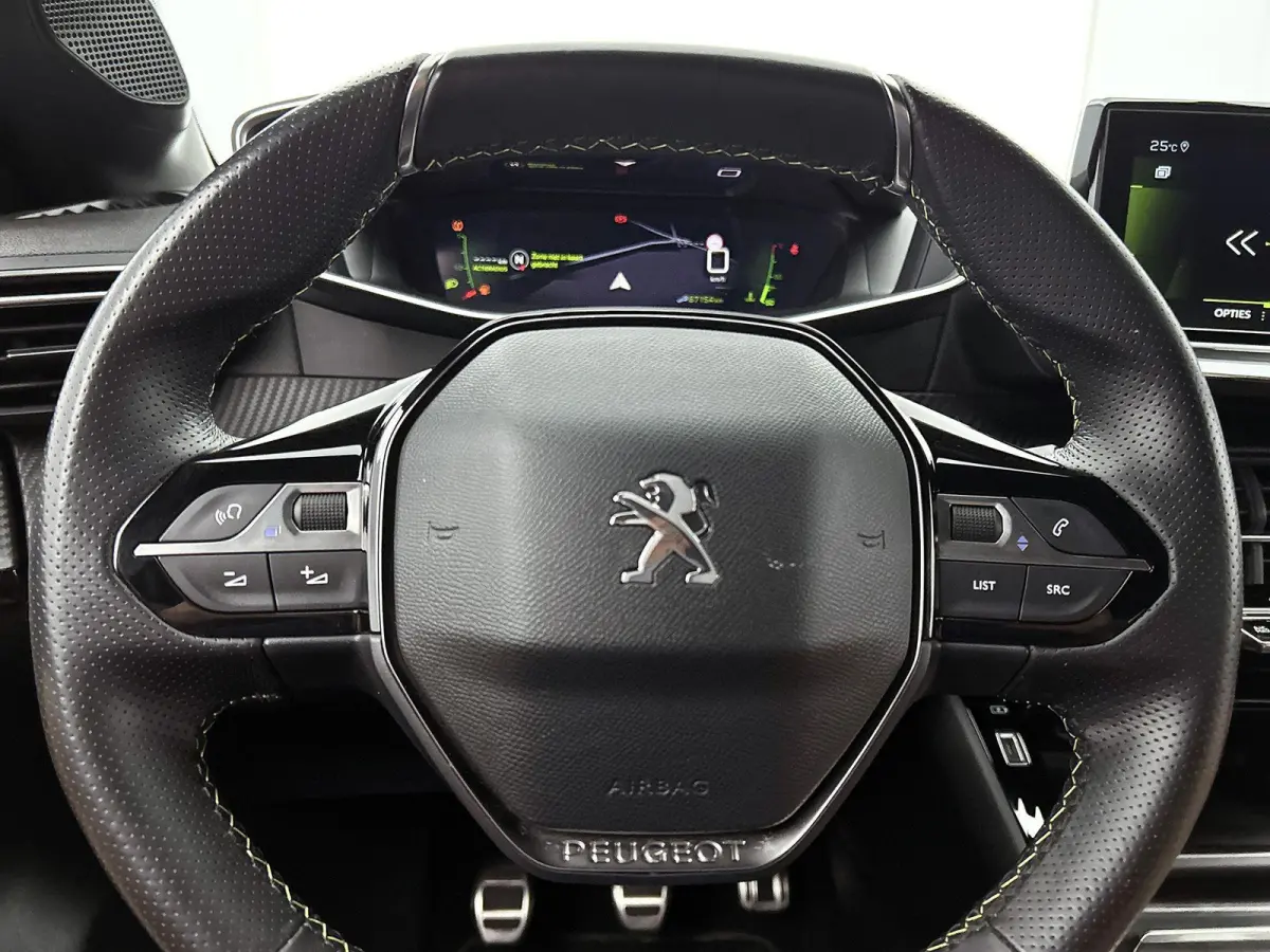 1.2 GT | Navigatie | Achteruitrij Camera | Dodehoek Bewaking | Climate Control | Cruise Control |