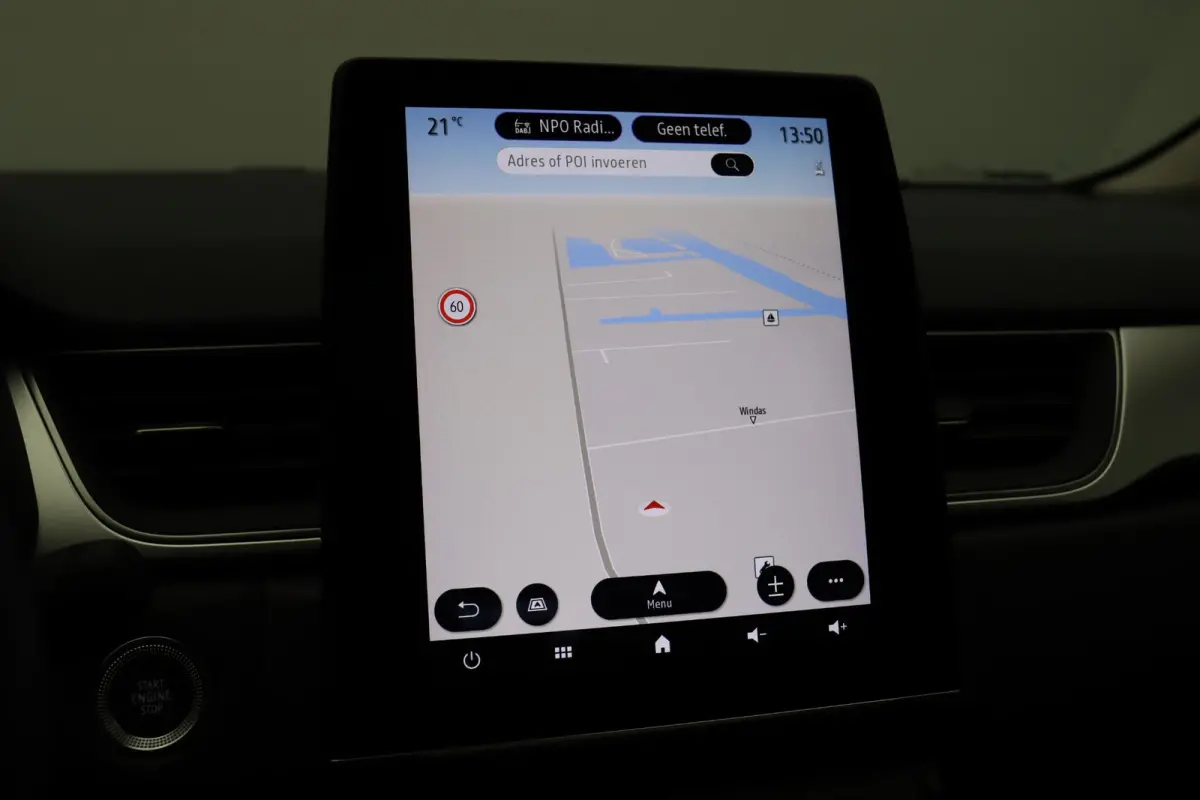 1.6 E-Tech full hybrid 145 techno | Cruise Control | Climate Control | Schuif/kanteldak | Licht Metalen Velgen | Half Lederen Bekleding | PDC sensoren voor/achter | Navigatie Systeem |