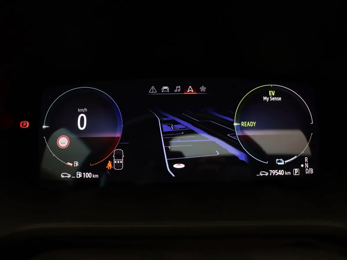 1.6 E-Tech full hybrid 145 techno | Cruise Control | Climate Control | Schuif/kanteldak | Licht Metalen Velgen | Half Lederen Bekleding | PDC sensoren voor/achter | Navigatie Systeem |